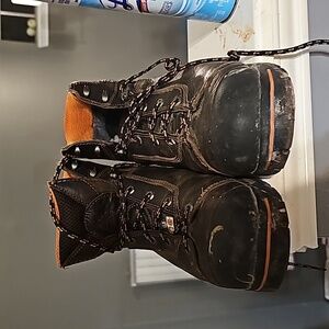 Steel toe work boots